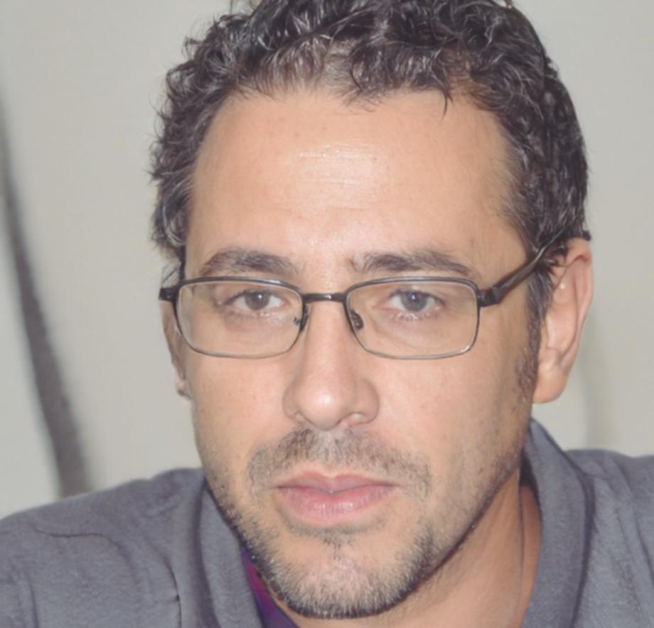 Portrait of financial strategy expert Henrik Lindqvist